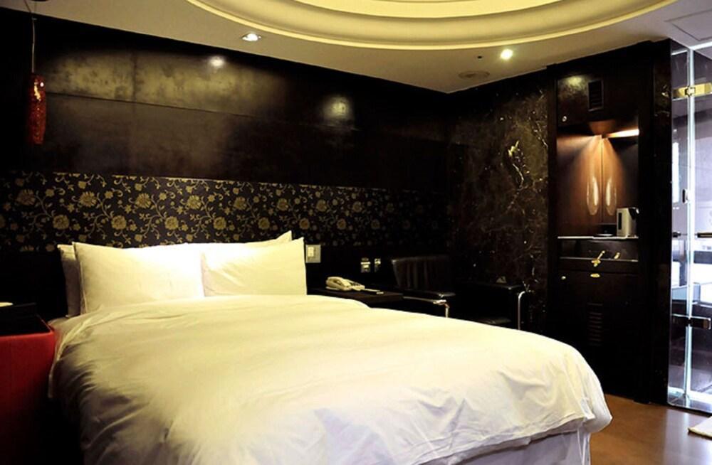 Burgary Hotel Taipei Extérieur photo